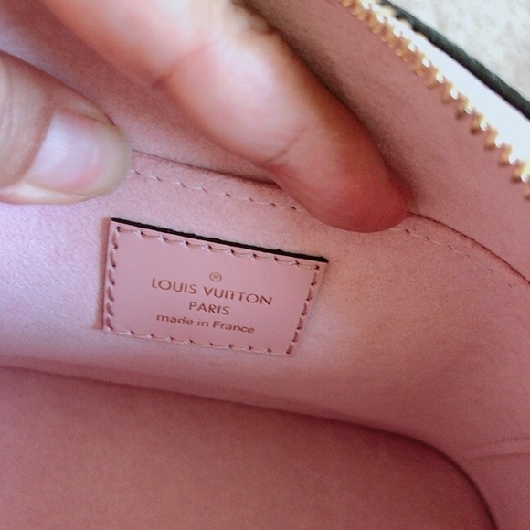 Louis Vuitton, Alma mini bag - Picture 5 of 13